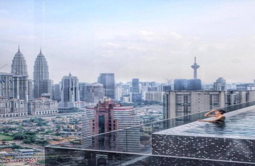 Malaysian Police Training Centre Apartment | Deluxe King Suite with Garden View 14