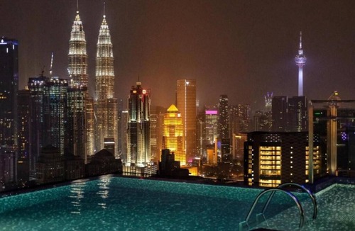 Malaysian Police Training Centre Apartment | Deluxe King Suite with Garden View 17