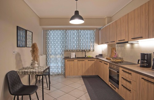 Peiraiki Apartment | Denimou Home Luxurious 2BR Fully Equipped, Balcony