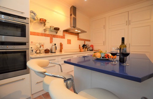 Tighnabruaich Apartment | Derryguaig Apartment, shore front location, wood burner, pet friendly