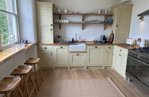 Peebles Apartment | Dilkusha, Peebles