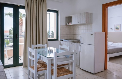 Stalida Hotel | Dionysos Apartments and Studios