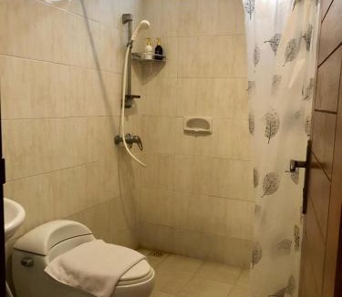 Sumberklampok House | Disthi Pearl Center Guesthouse