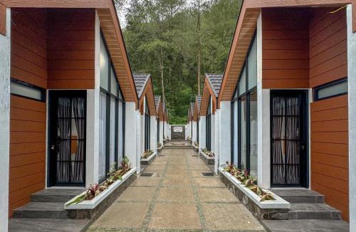 Hargomulyo Hotel | Diyanis Glamping Sekipan Tawangmangu Mitra RedDoorz