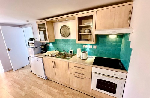 Ardersier Apartment | Dolphin Bay - Stunning 1 Bedroom Apartment