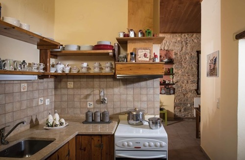 Kastelli House | Dominiki's Cretan Stone House
