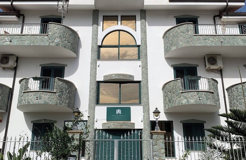 Gizzeria Apartment | Don Michele Apartments " Del Sole"