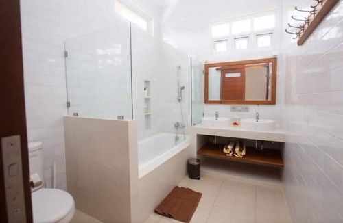 Jimbaran Bay Bed & Breakfast | Donguri House Bali
