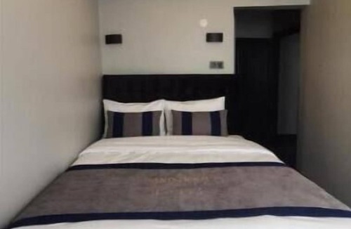 Kumkapi Apartment | Double Room 3