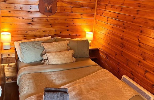 Crianlarich Cabin | Double Room, Crianlarich, whw