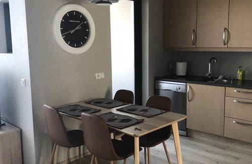 Vesturbær Apartment | Downtown Apartment by Old Harbor
