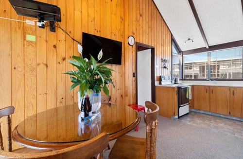Mount Maunganui House | Downtown Mountview - Mt Maunganui Holiday Home