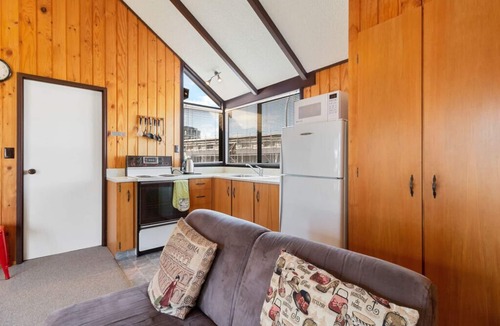 Mount Maunganui House | Downtown Mountview - Mt Maunganui Holiday Home