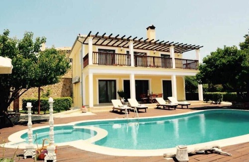 Troulos Villa | Dreamy Skiathos Villa Jasmine w an Exclusive Pool