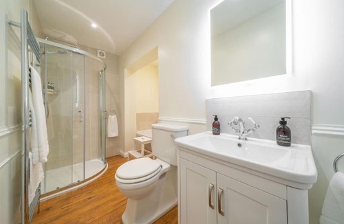 Birnam Apartment | Dreamy Town House Apartment in Birnam, Dunkeld