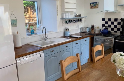 Digg Cottage | Driftwood Cottage Skye, 2 bedroom , Spectacular Seaview, close to Quiraing