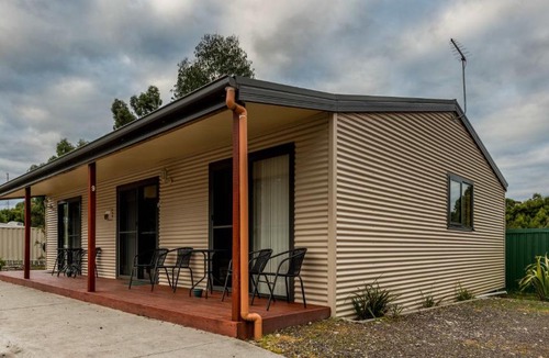 Strahan Apartment | Driftwood Strahan Villas