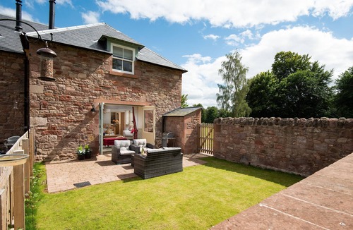 Melrose Cottage | DRYBURGH STEADING THREE - by the River Tweed at Dryburgh, sleeping 6