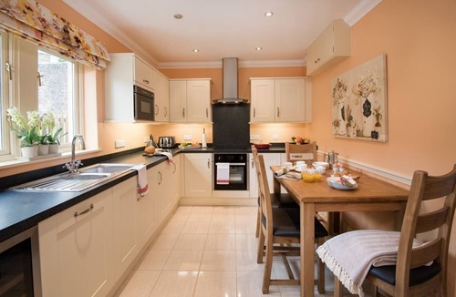 Melrose Cottage | DRYBURGH STIRLING ONE - sleeps 4 in 2 bedrooms near St Boswells