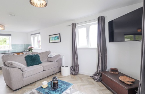Auckengill Cottage | DUART AT THE SEA, pet friendly, with a garden in John O Groats