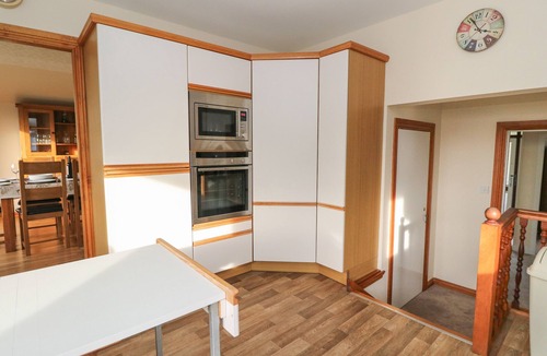 Mallaig House | DUNIRA, pet friendly, character holiday cottage in Mallaig