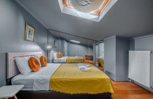 Uskudar Apartment | Duplex Flat w Panoramic Bosphorus View and Terrace