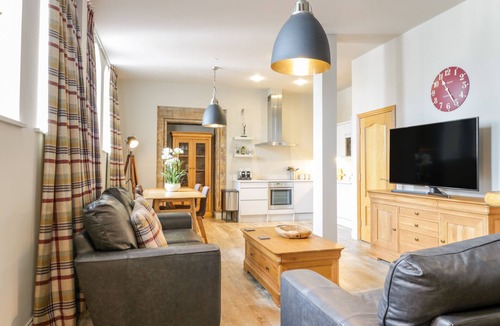 Moffat Apartment | DUPLEX, pet friendly, luxury holiday cottage in Moffat