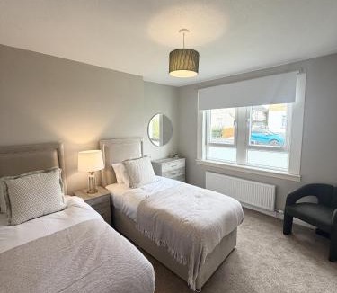 Bargeddie Apartment | Dykehead Apartment