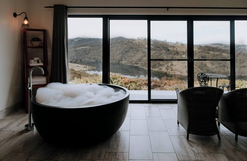 Rydal Hotel | Eagle View Escape