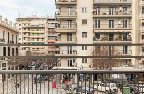 Thessaloniki City Centre Apartment | Eclair by halu