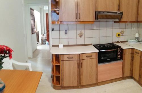 Palaio Faliro Apartment | Eddemhouse