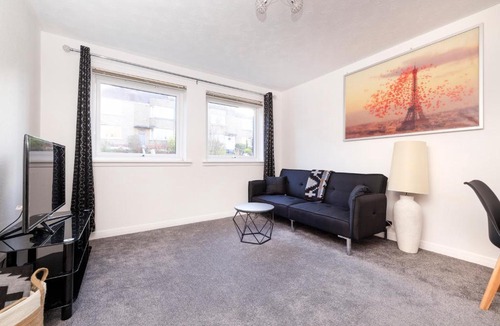 Morningside Apartment | Edinburgh Morningside 2-Bedroom Apartment - Ground Floor