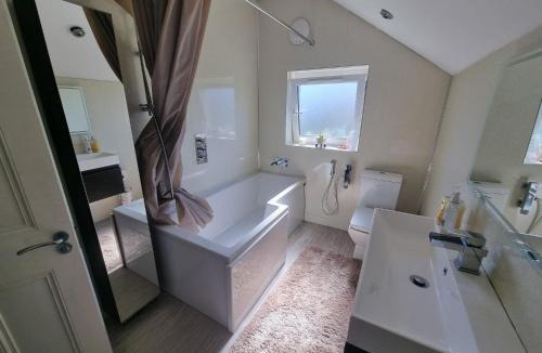 Duddingston Apartment | Edinburgh Stays