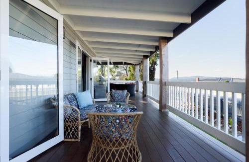 Beauty Point House | Elegant Beauty Point Home with WiFi & Fireplace