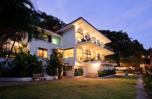 Escazu House | Elegant, fully equipped residence with heated pool and great views