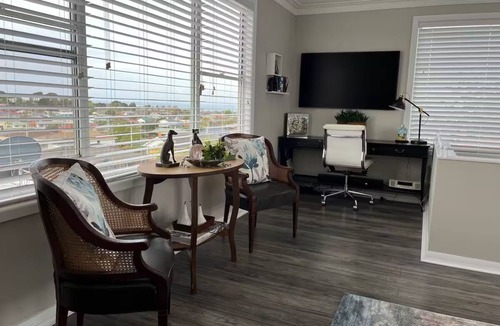 Devonport House | Elegant Home with Coastal Views