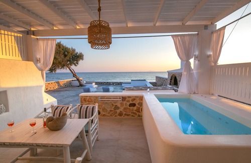 Exomytis Apartment | Elegant Suite With Outdoor Private Hot Tub & Beach Front, Aegean Melody Suites