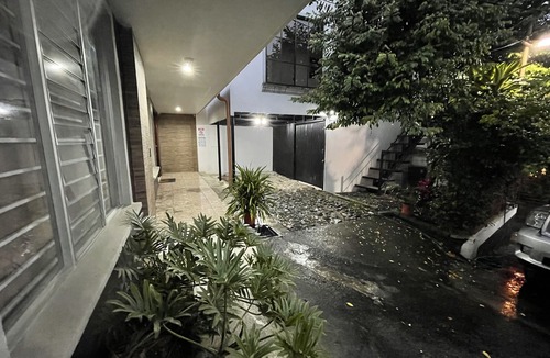 San Rafael Arriba House | Elegante Casa de 4 Habitaciones a Solo 15 Minutos del Corazón de la Ciudad