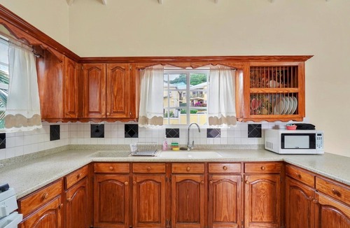 Morne Rouge Apartment | Elegantly appointed 3 bed/rm 2 bath-unparalleled location to the beach access