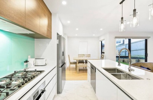 Mount Roskill House | Element Edge Townhouse with Parking and Air-Con