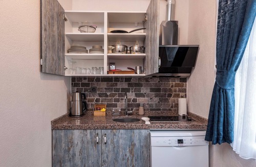 Cihangir Apartment | Element Garden