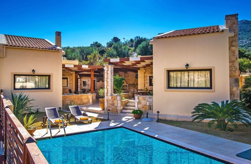 Palaiokastro Villa | Elia Villa 6, with pool near the sea, taverns & Heraklion