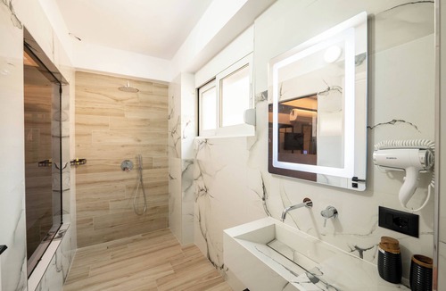 Qafe e Gjashtes Hotel | Elite Hotel