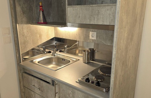 Piraeus Apartment | Elite Metro Station Peraeus