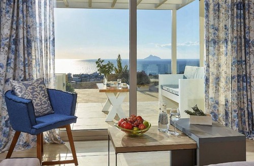 Kalamaki Apartment | Elkysti Crete Deluxe Apartment "Corina"