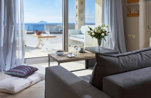 Kalamaki Apartment | Elkysti Crete Deluxe Apartment "Stella"