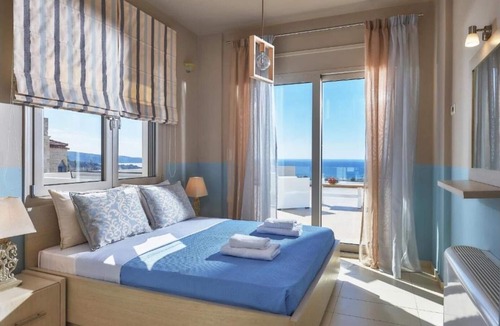 Kalamaki Apartment | Elkysti Crete Deluxe Apartment "Stella"