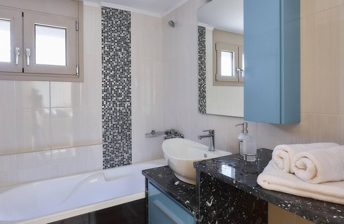 Kalamaki Apartment | Elkysti Crete Deluxe Apartment Eleftheria