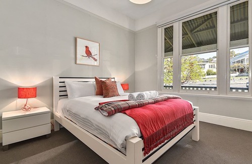 West Launceston Cottage | Ellemel Character Cottage