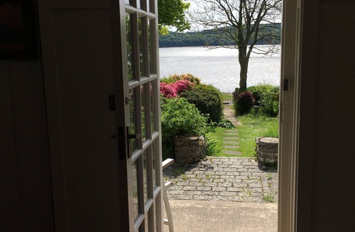 Kippford Cottage | Elm Cottage - a house that sleeps 8 guests in 4 bedrooms